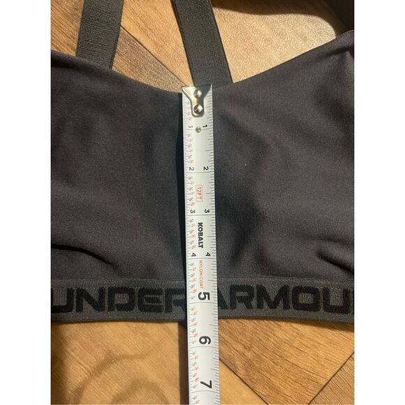 Under Armour Sports Bra Bundle Woman’s SEE PHOTOS FOR MEASUREMENTS - Picture 9 of 10